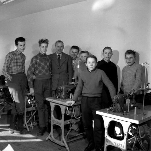 1958 feb 20 Skinnskolan_01