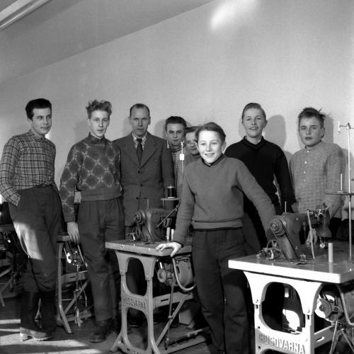 1958 feb 20 Skinnskolan_02