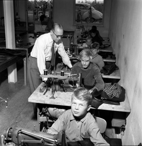 1959 sept Skinnskolan_05